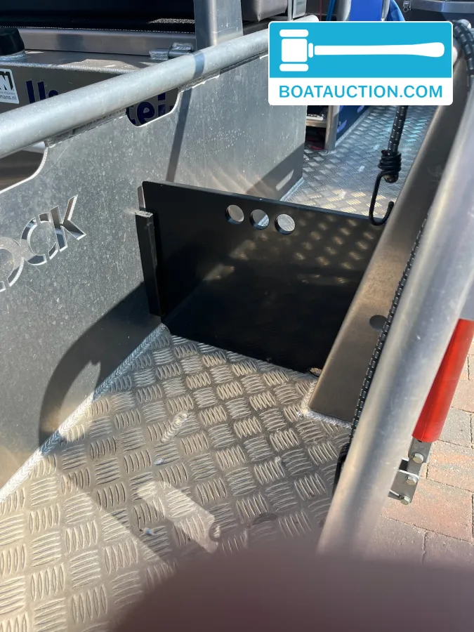 Dock 560 steel foto: 15