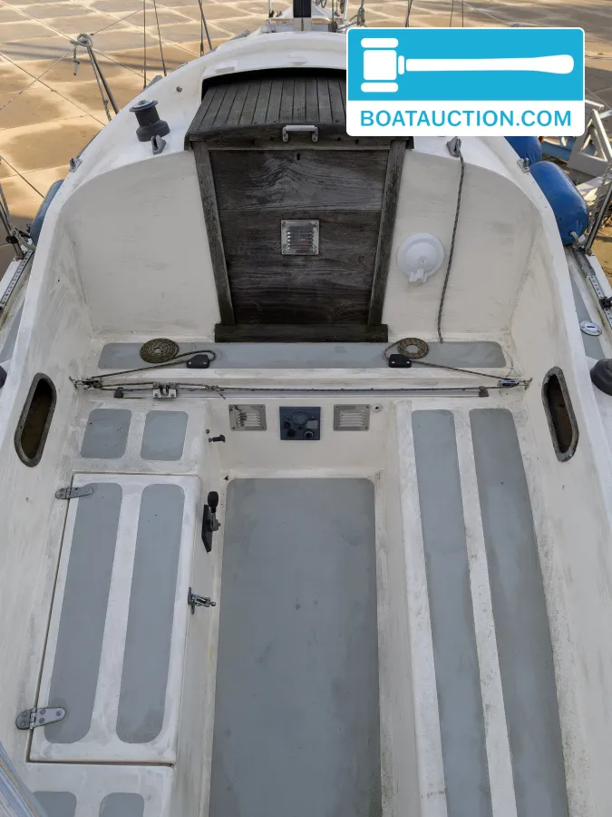 Defender 27