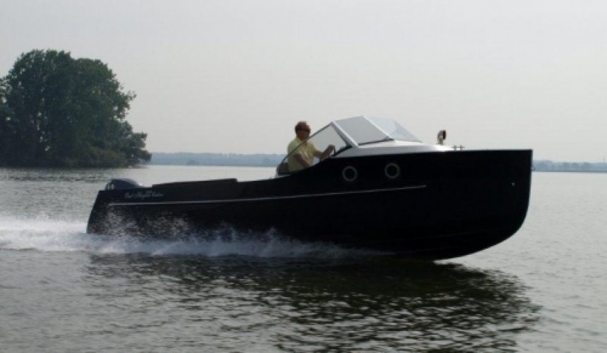 Oud Huijzer 700 Cabine foto 2