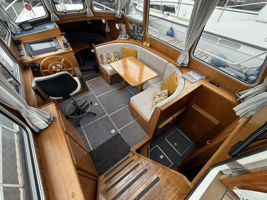 Linssen Sturdy 35   Classic foto: 20