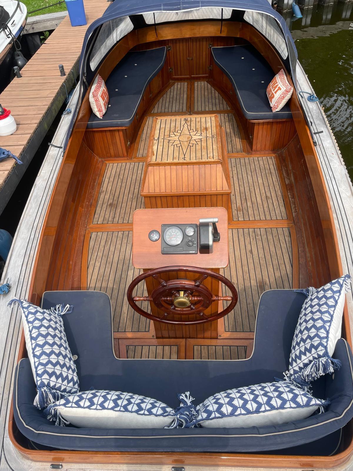 Antaris 770 Sloep foto: 9