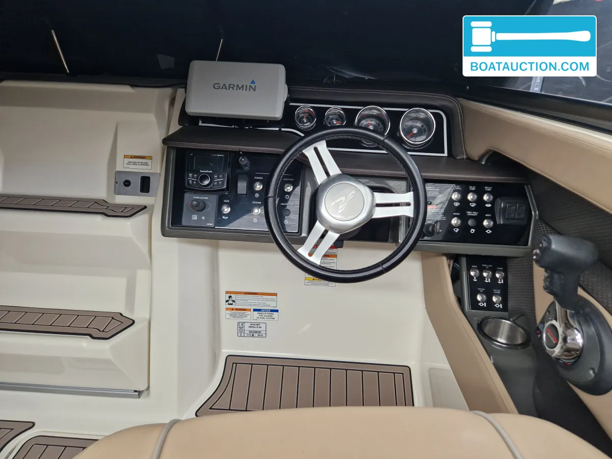 Sea Ray 250 SSE foto: 7