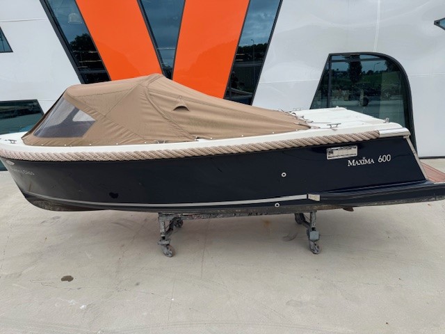 Maxima  600 Tender foto 1