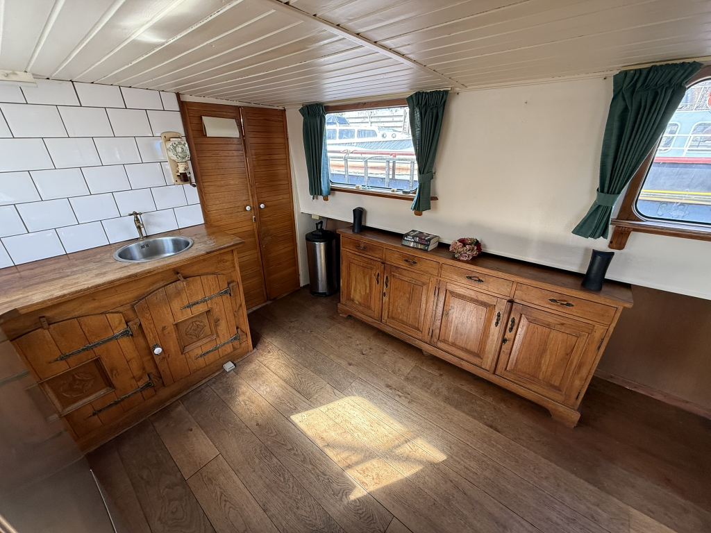 Beurtschip  Res Nova foto: 20