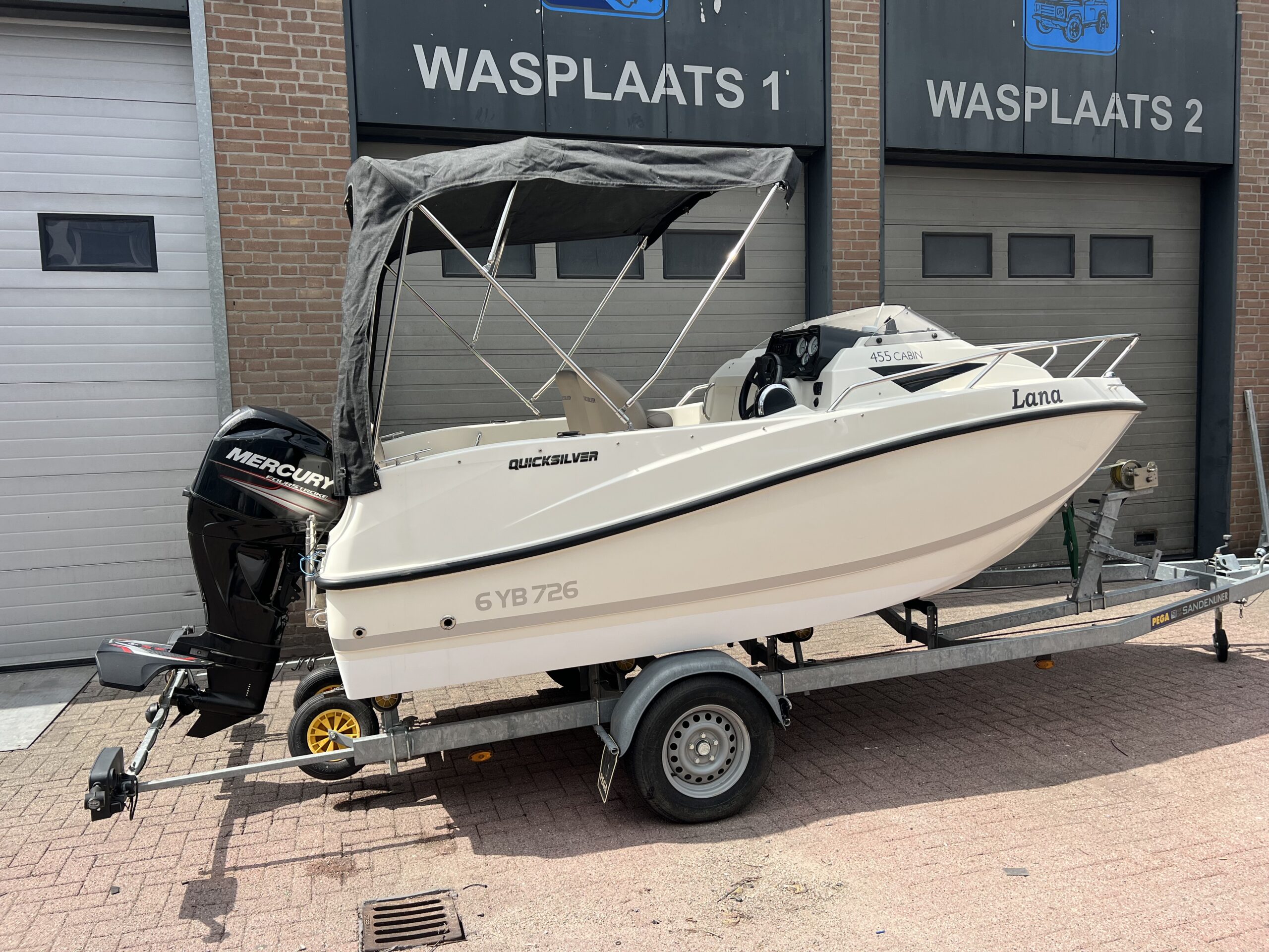 Quicksilver 455 Cabin foto: 13