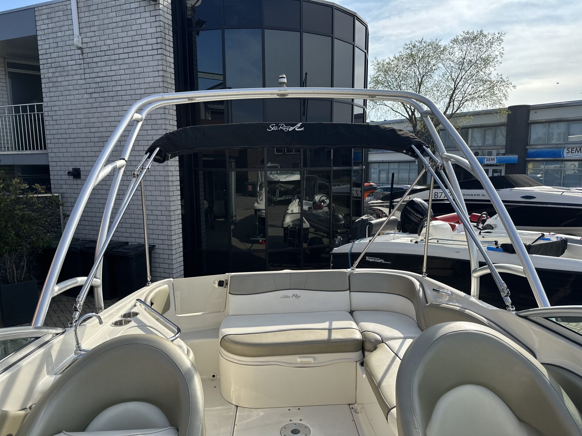 Sea Ray 240 Sundeck foto: 30