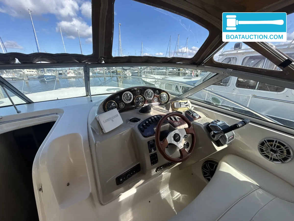 Rinker Fiesta Vee 342 foto 4