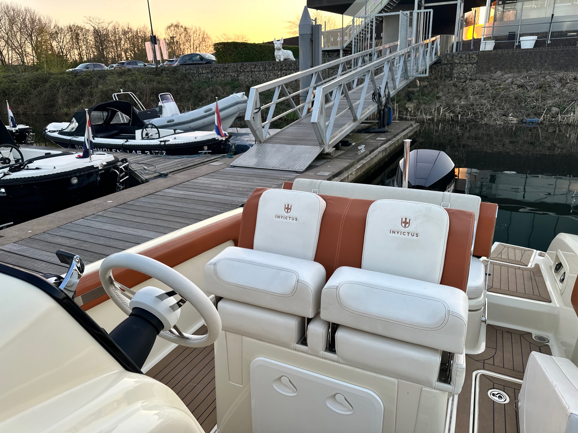 Invictus 240 FX foto: 10