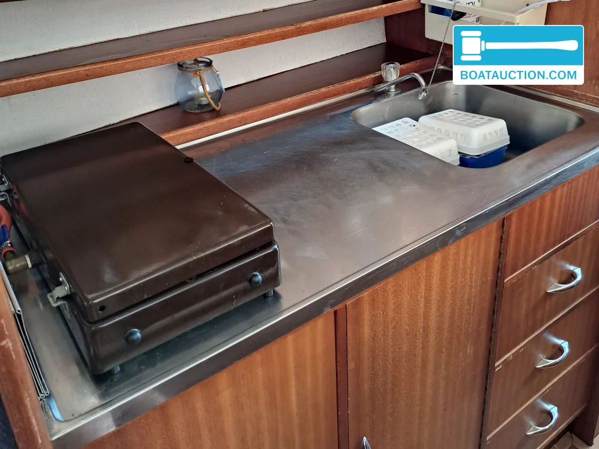 Motorboot 830 foto 3