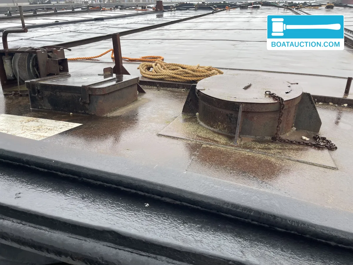 Dekschuit 2600 foto 5