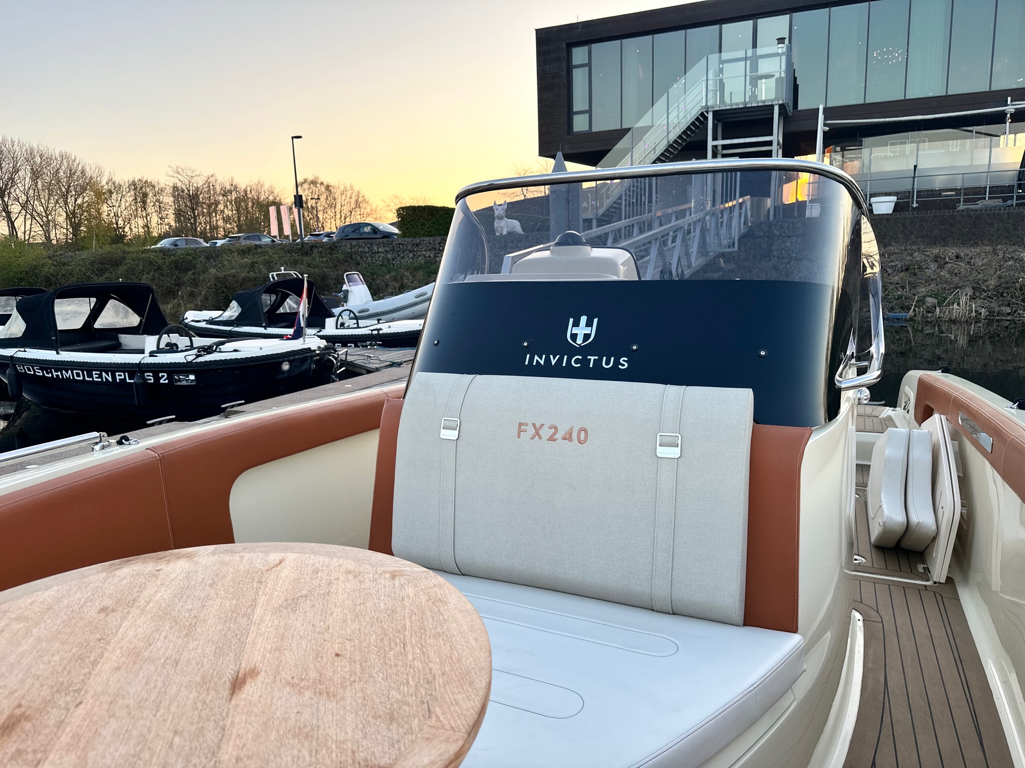 Invictus 240 FX foto: 14
