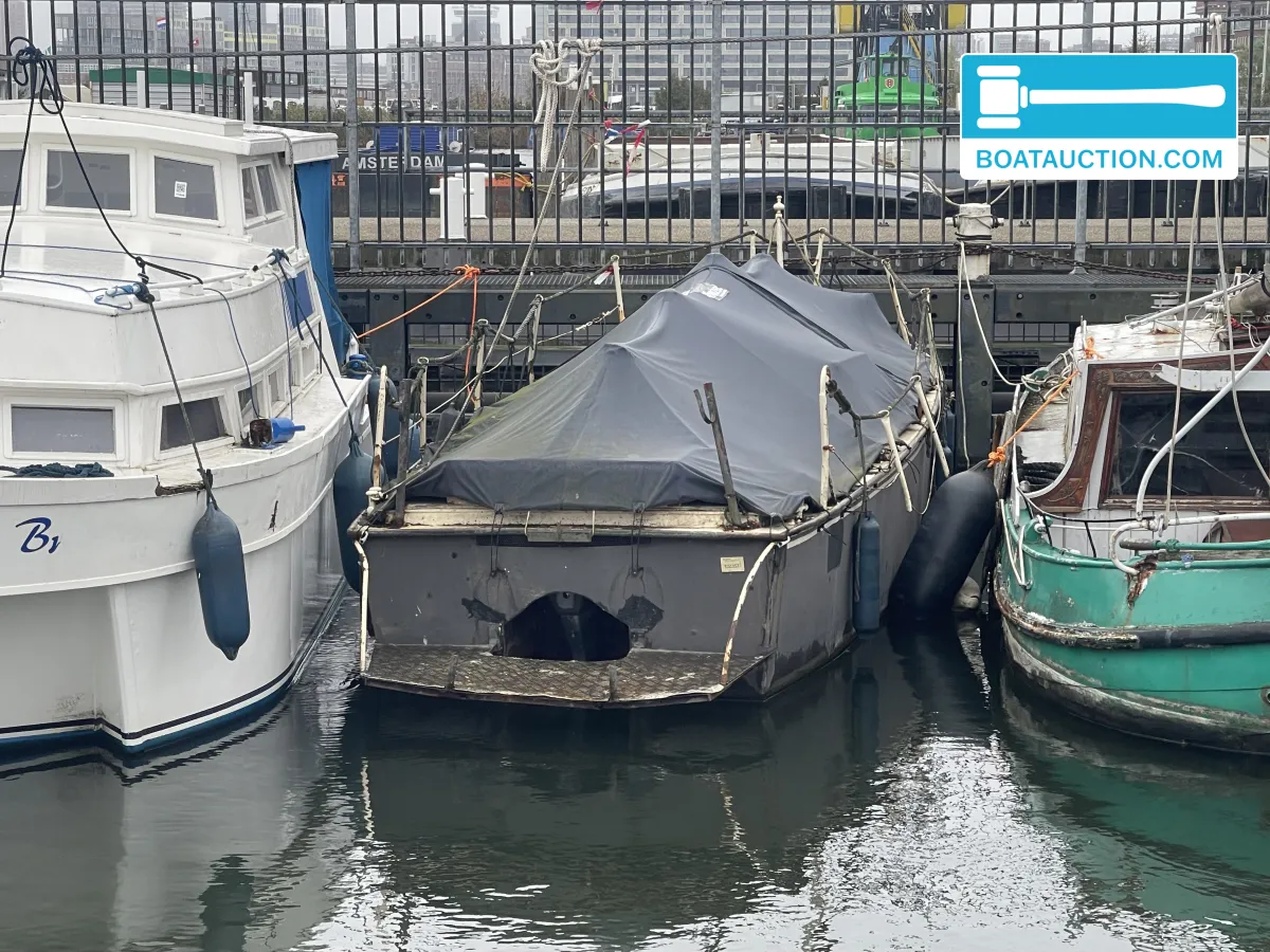 Motorboat 700 foto 2