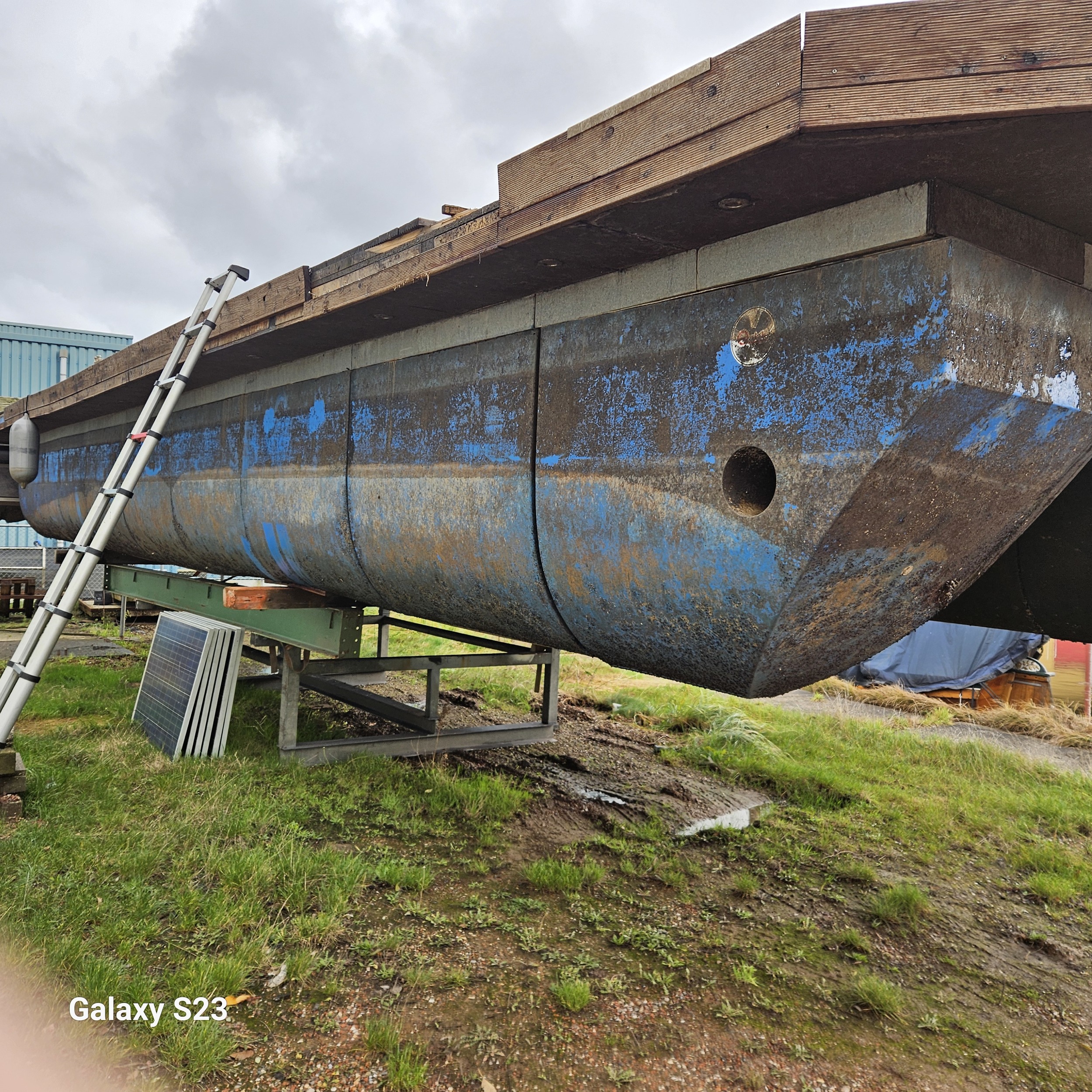 LST Boatin (onderstel) Houseboat foto 4