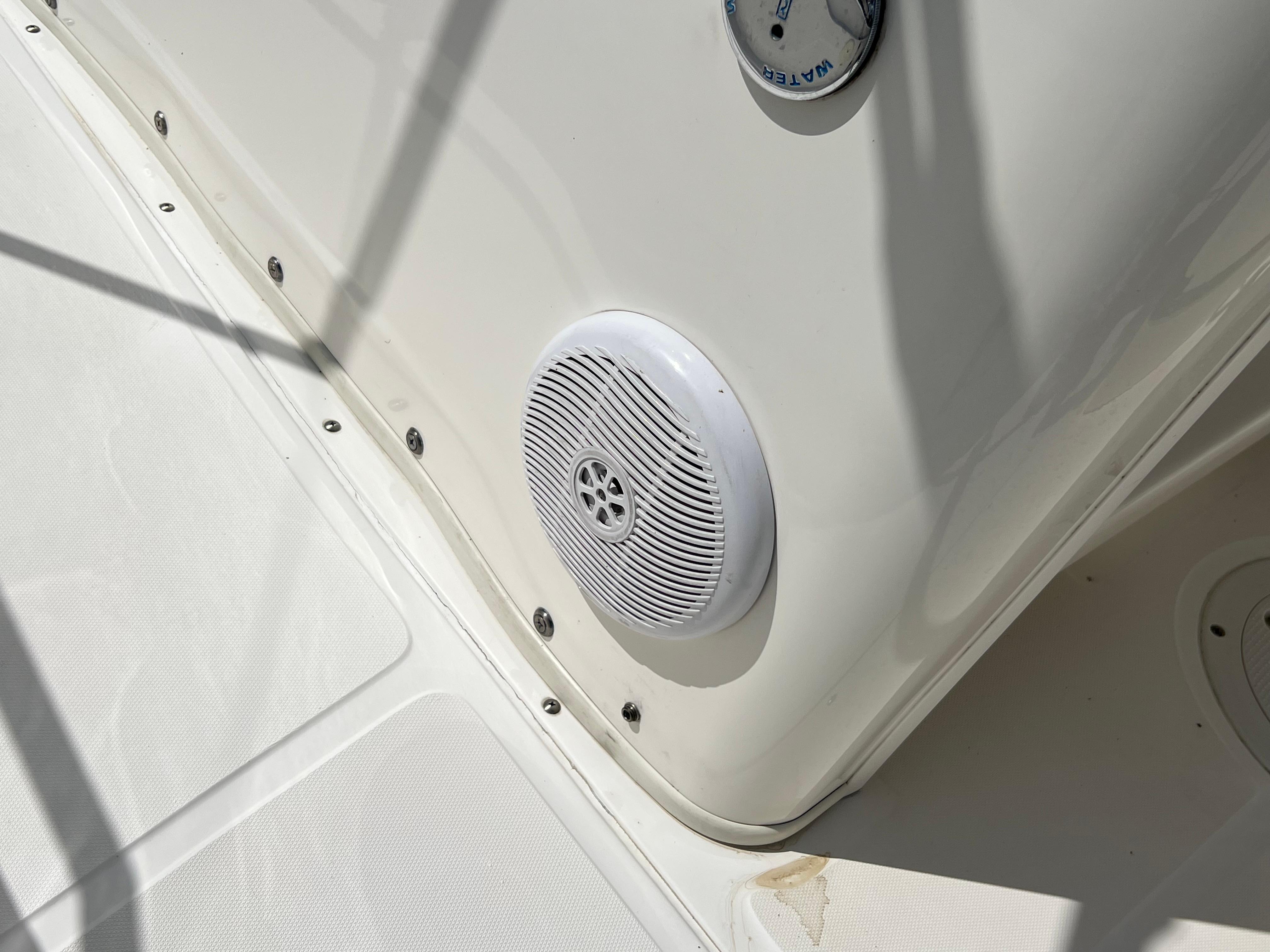 Boston Whaler 220 Dauntless foto: 10