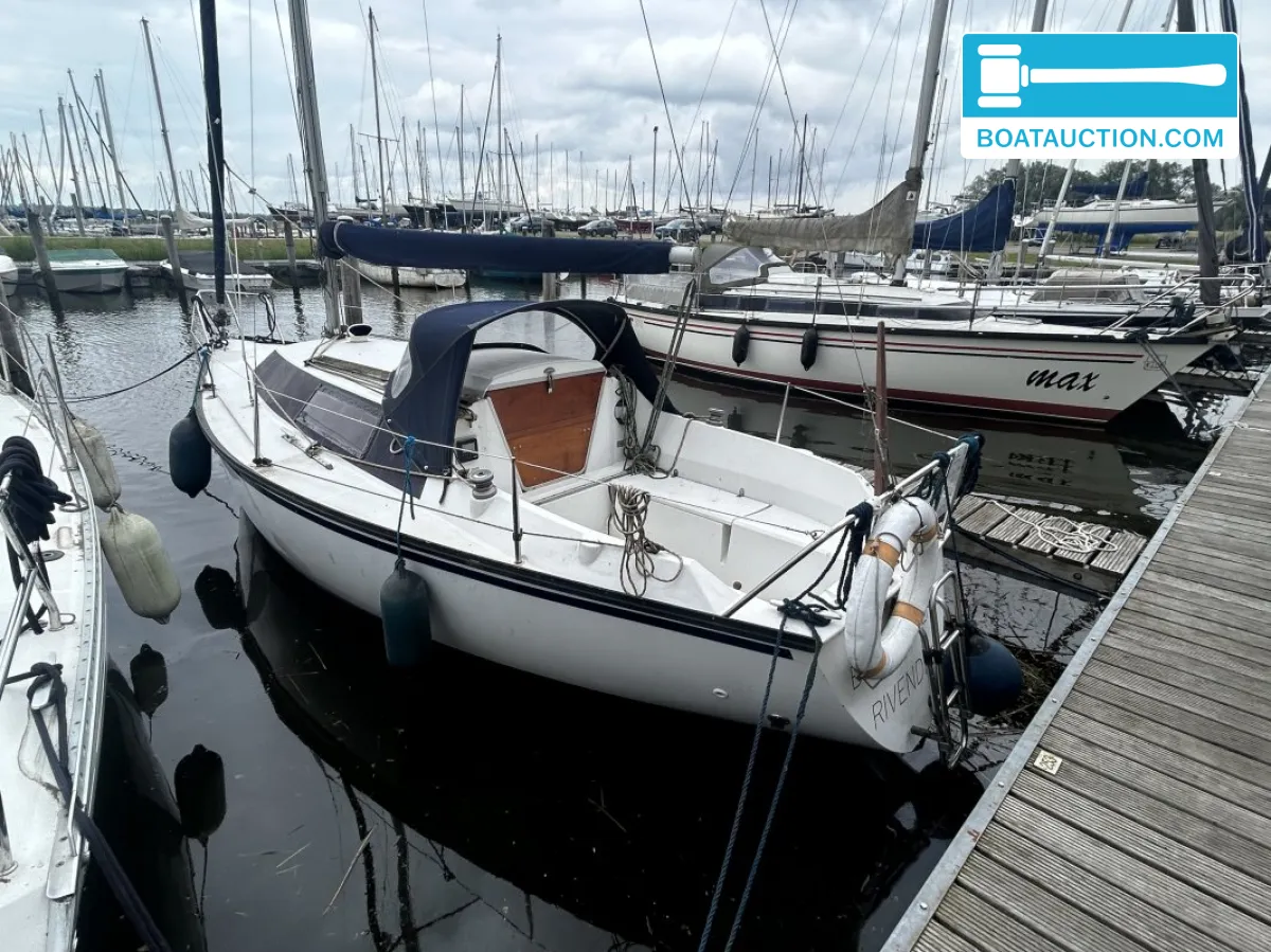 Dufour 1800