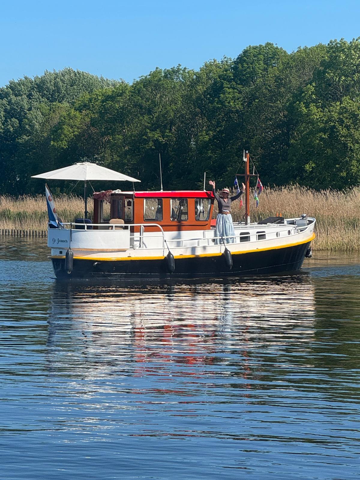 Voormalige Werkboot 1050 OK foto 5