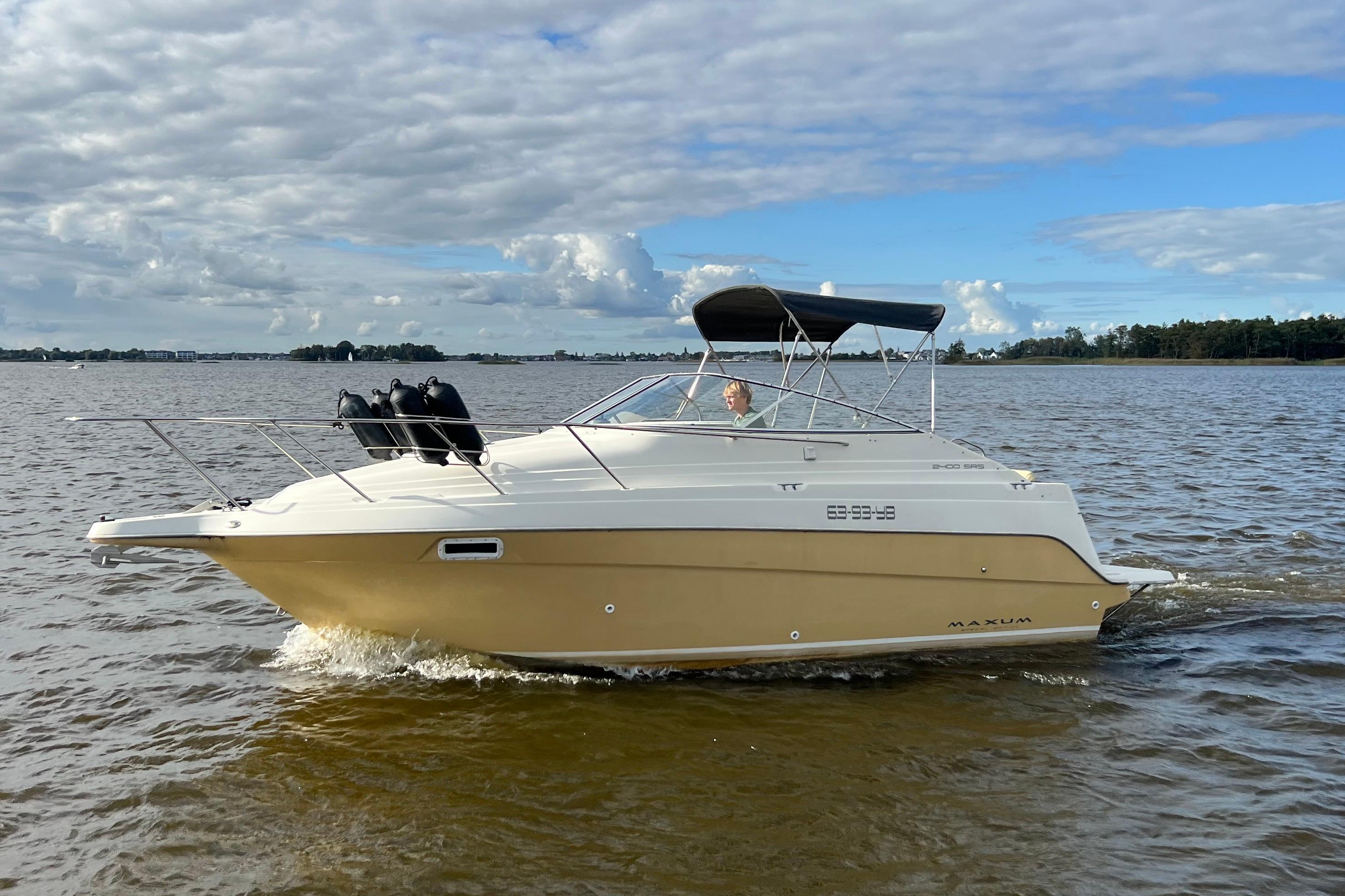 Maxum 2400 SCR foto 5