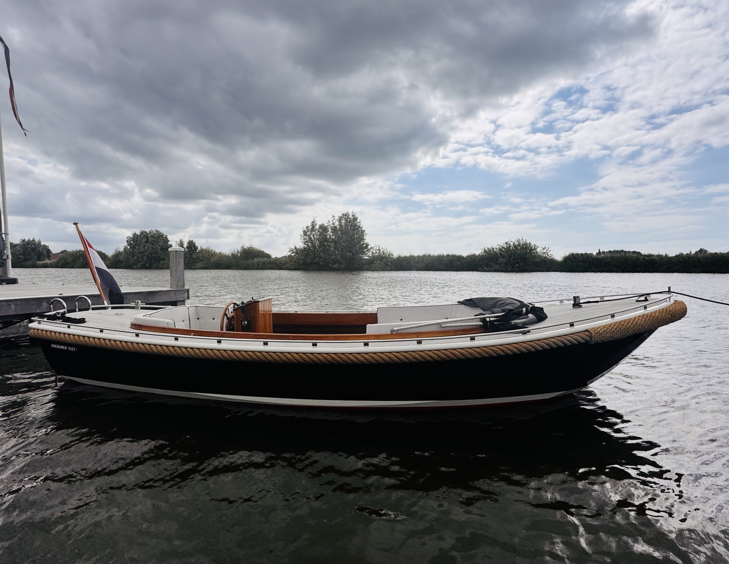 Overnaadse Sloep 750