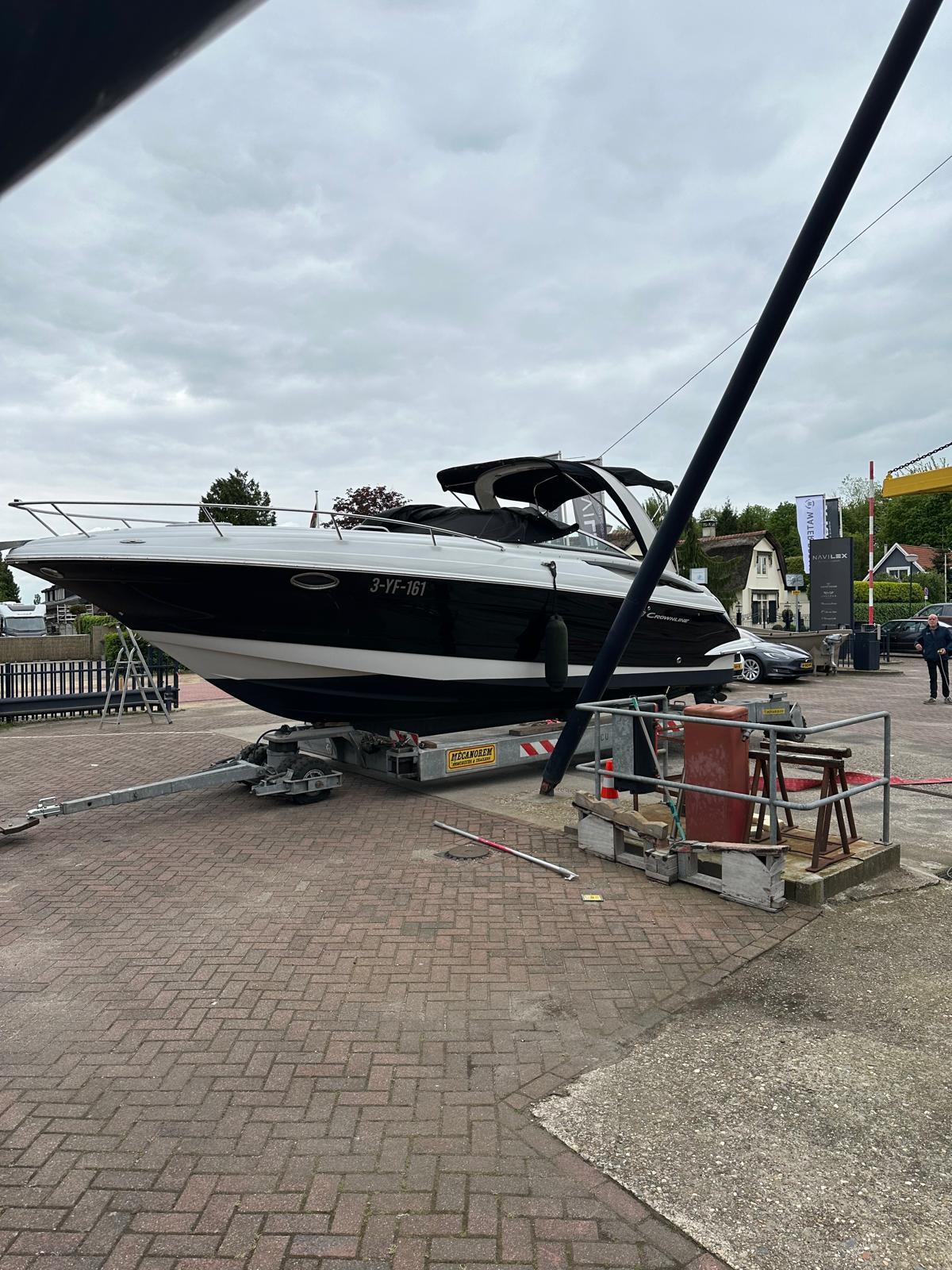Crownline 325 SCR foto: 11