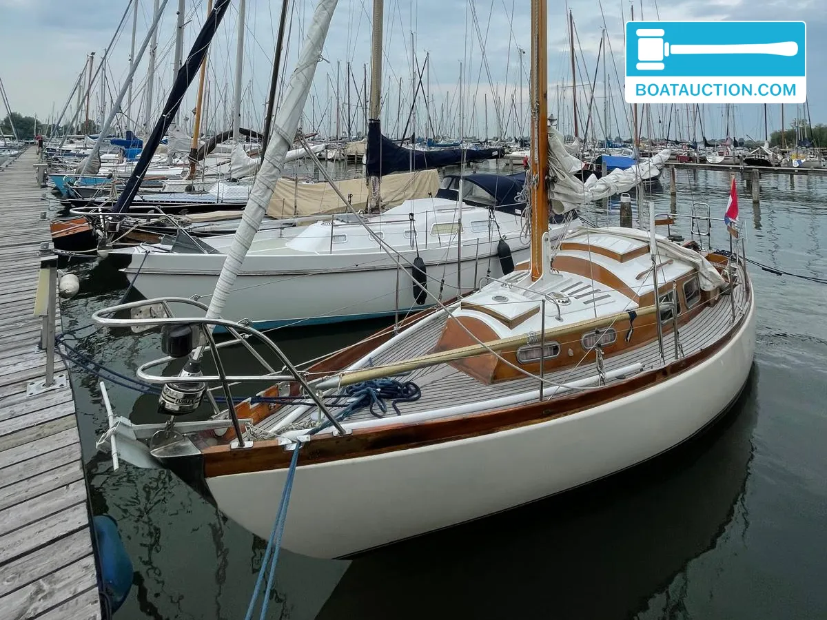 Le Comte Alc 35