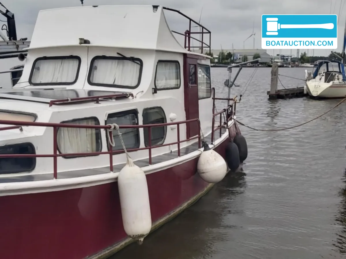 Motorboat 1200 foto 1