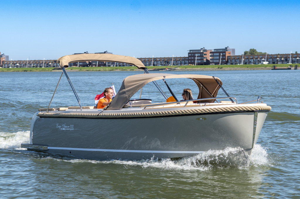 Oud Huijzer 580 Tender