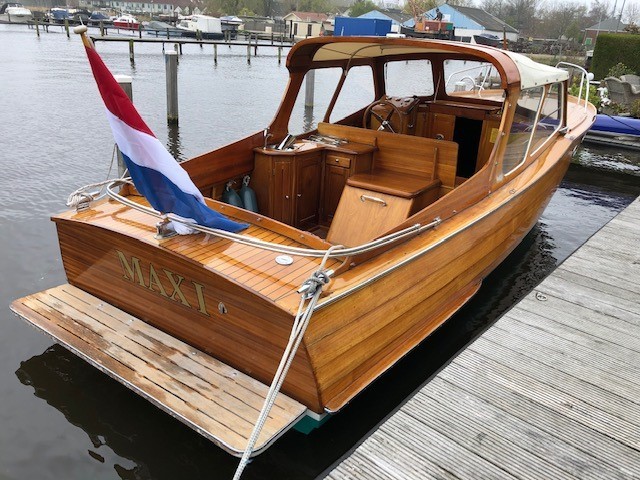 Spits, Woonschip 30 M