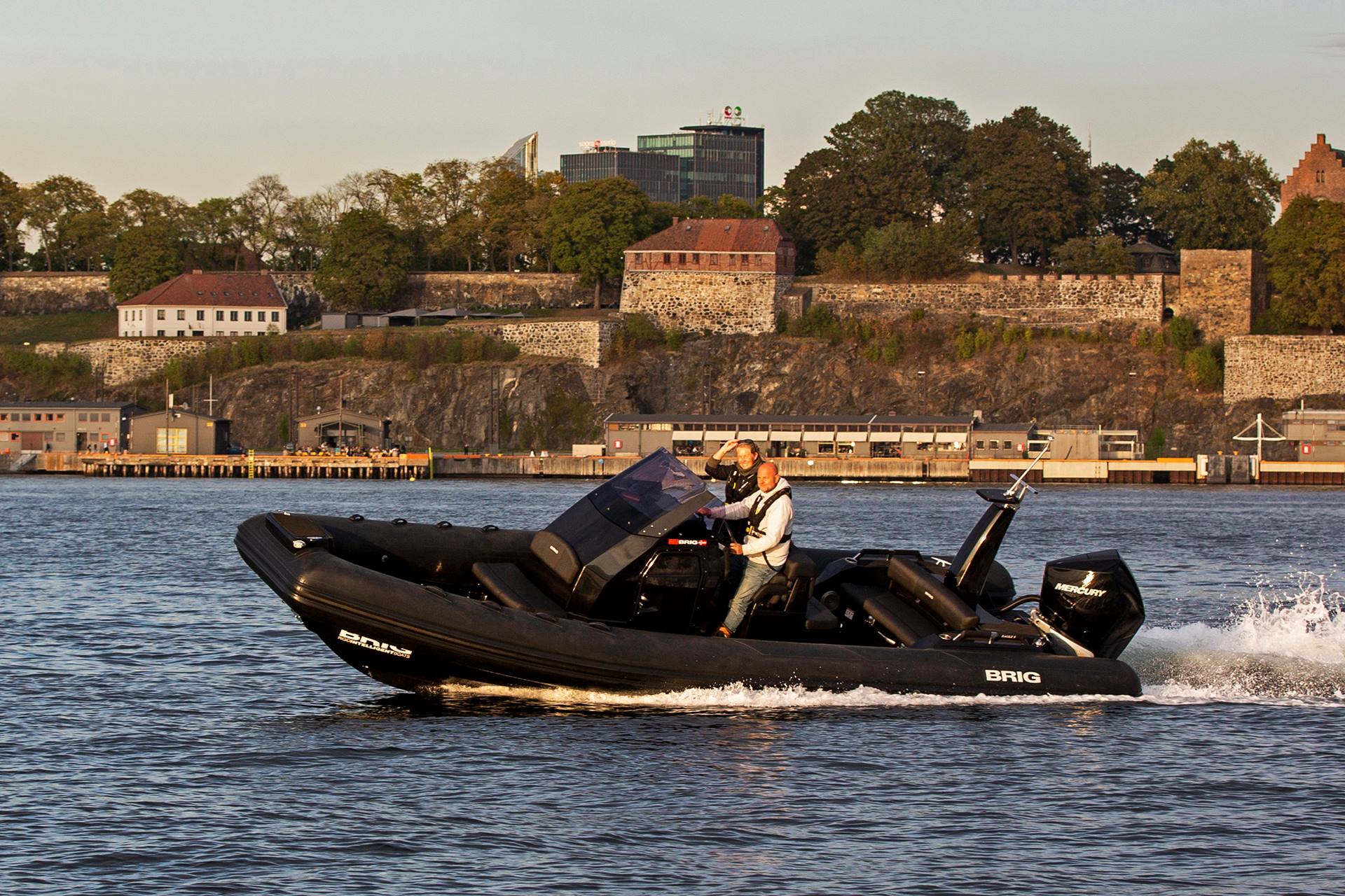 Brig Eagle 8