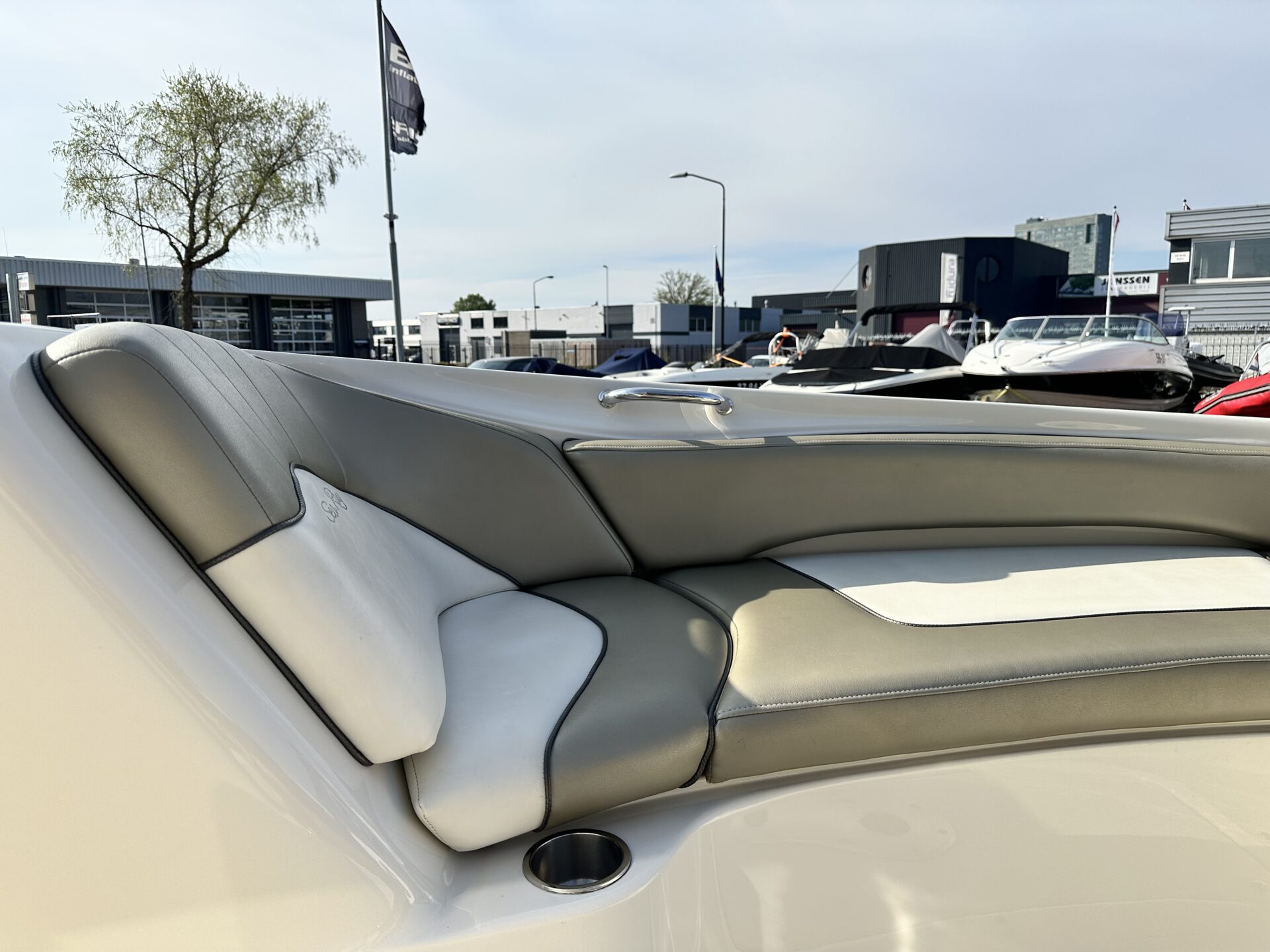 Sea Ray 240 Sundeck foto: 25