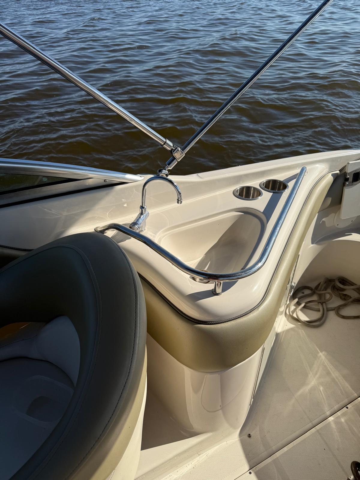 Sea Ray 240 Sundeck foto: 34