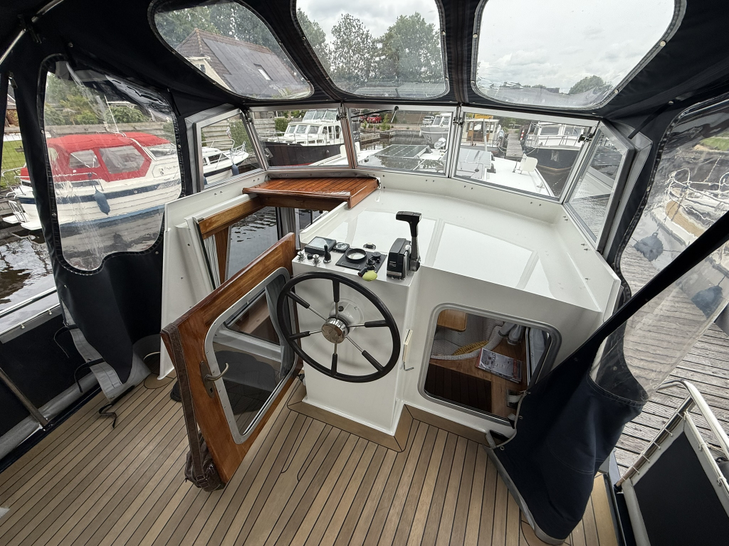 Linssen Sturdy 35   Classic foto: 14