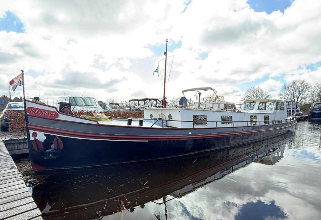 Beurtschip  Res Nova foto: 9