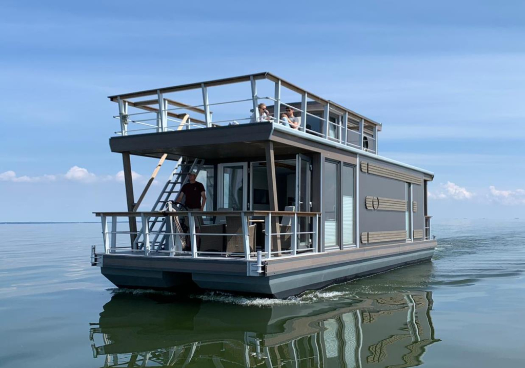 Houseboat  Under Dock  18 foto 3