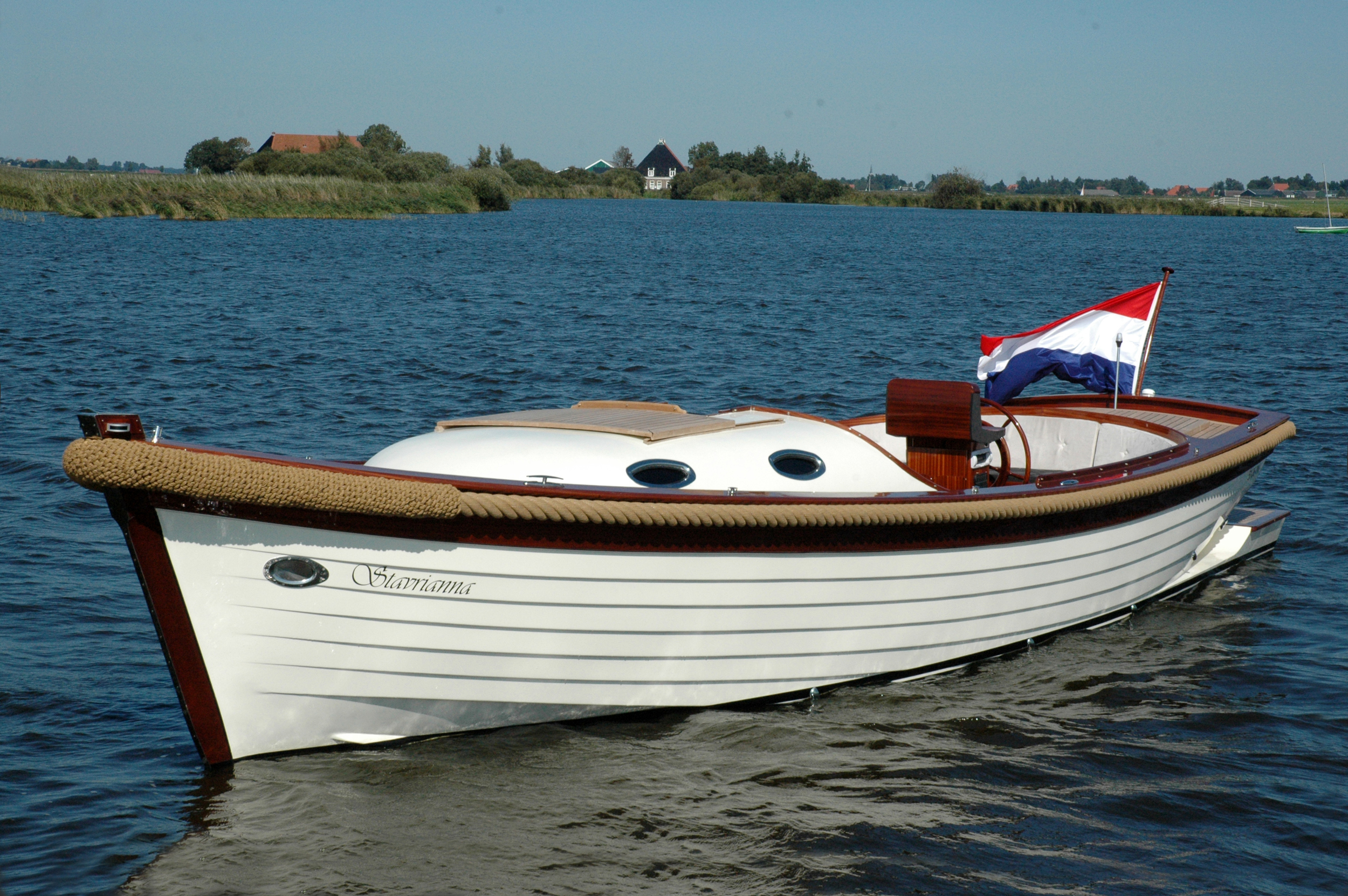 Custom Notarisboot Thames Beavertail 9.65