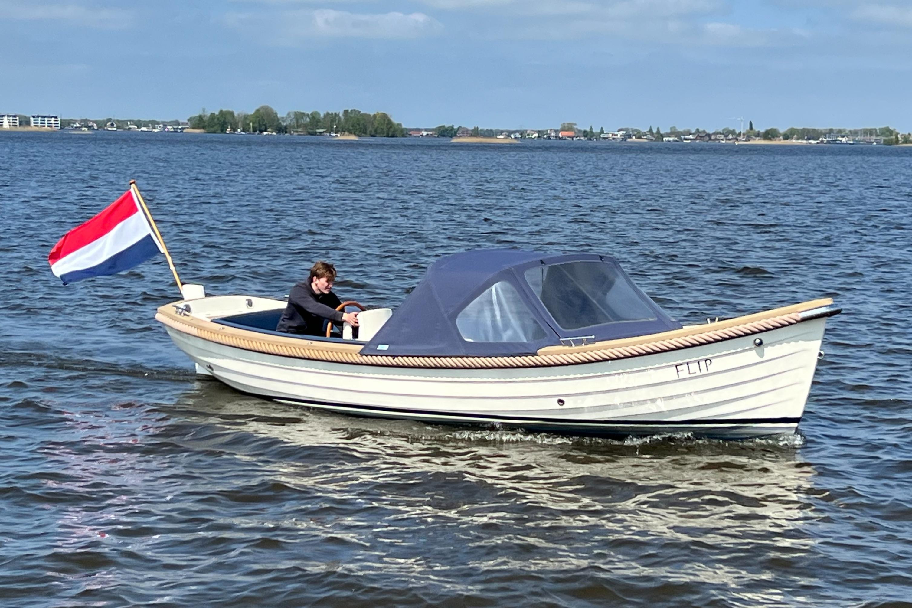 Sloep PVO 700E foto 1