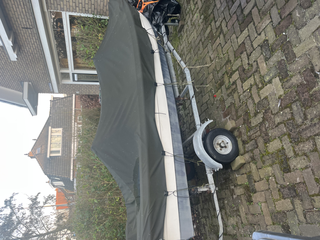 Sterk Polyester sloepje  foto: 2