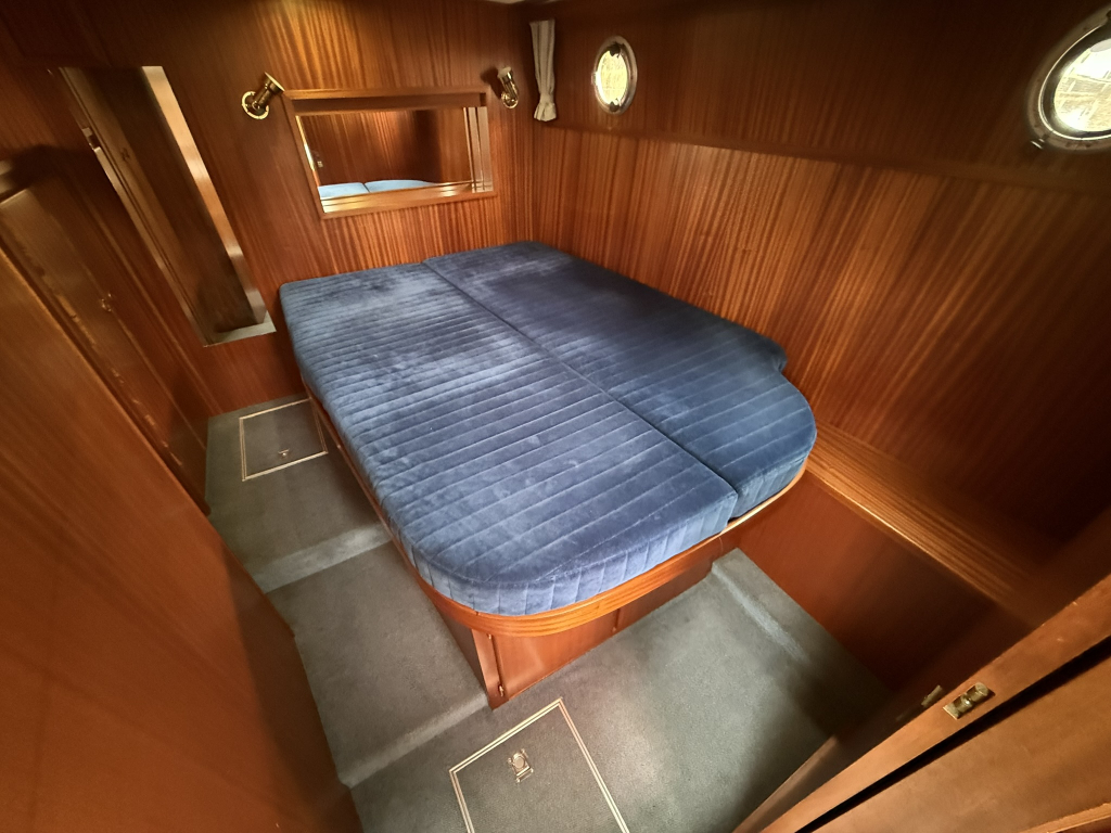 Linssen Sturdy 35   Classic foto: 28