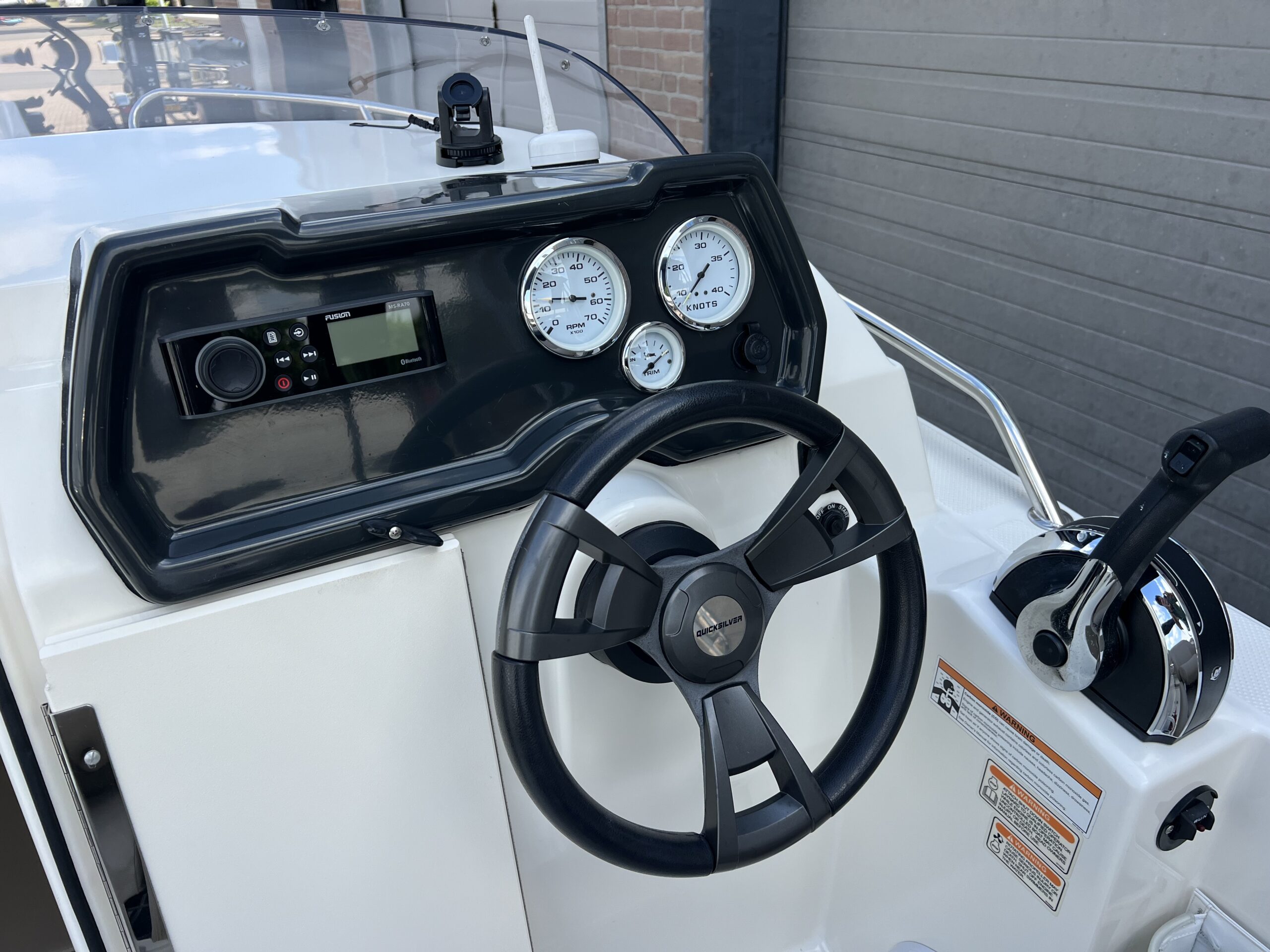 Quicksilver 455 Cabin