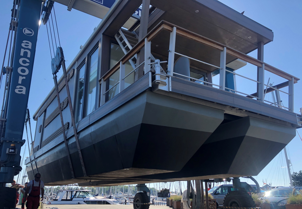 Houseboat  Under Dock  18 foto 5