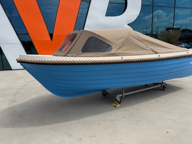 Maxima  600 Tender