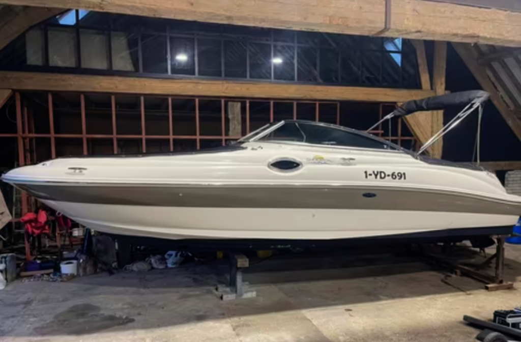 Searay  240 sundeck