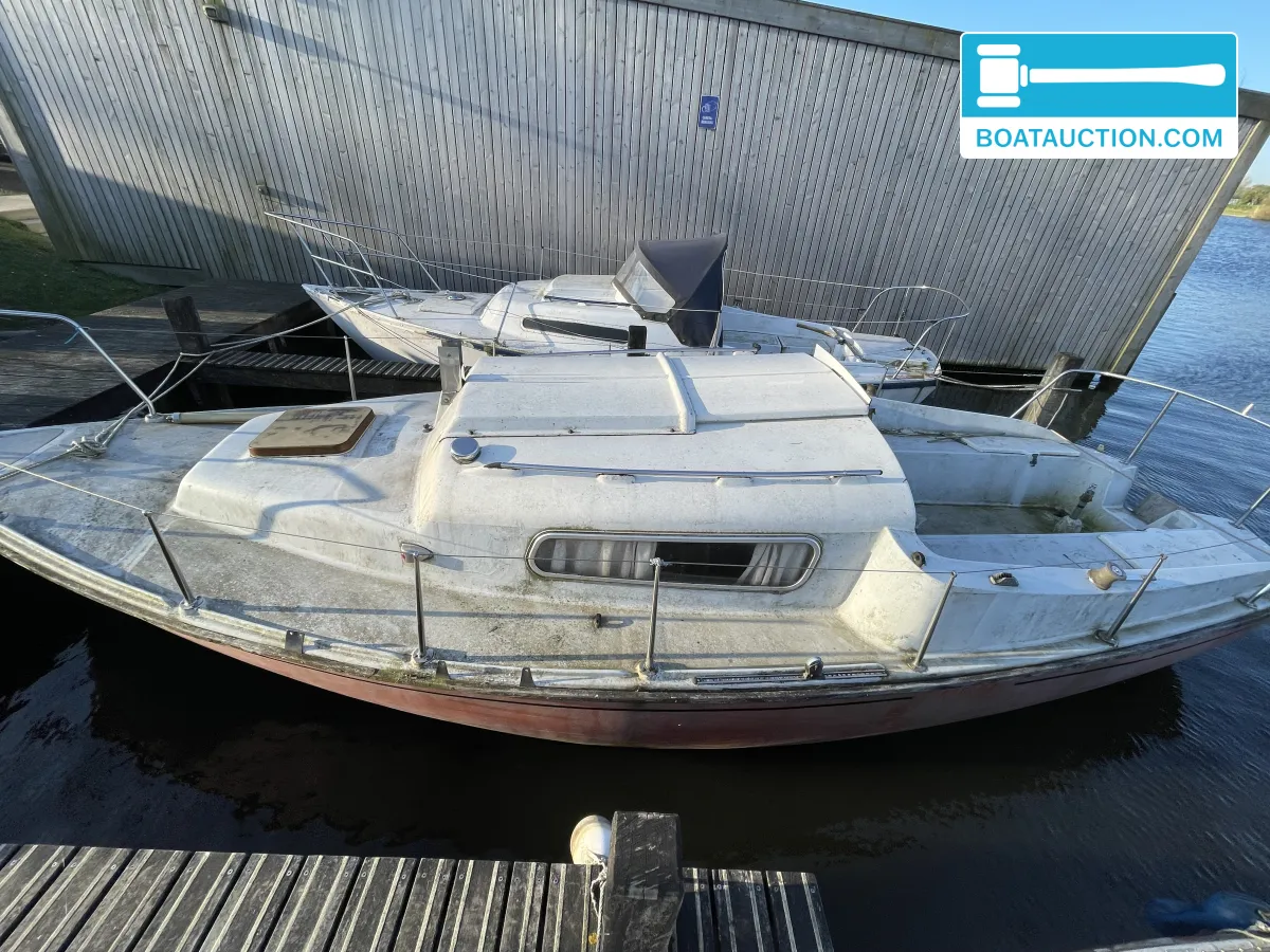 Cabin sailboat 600 foto: 10