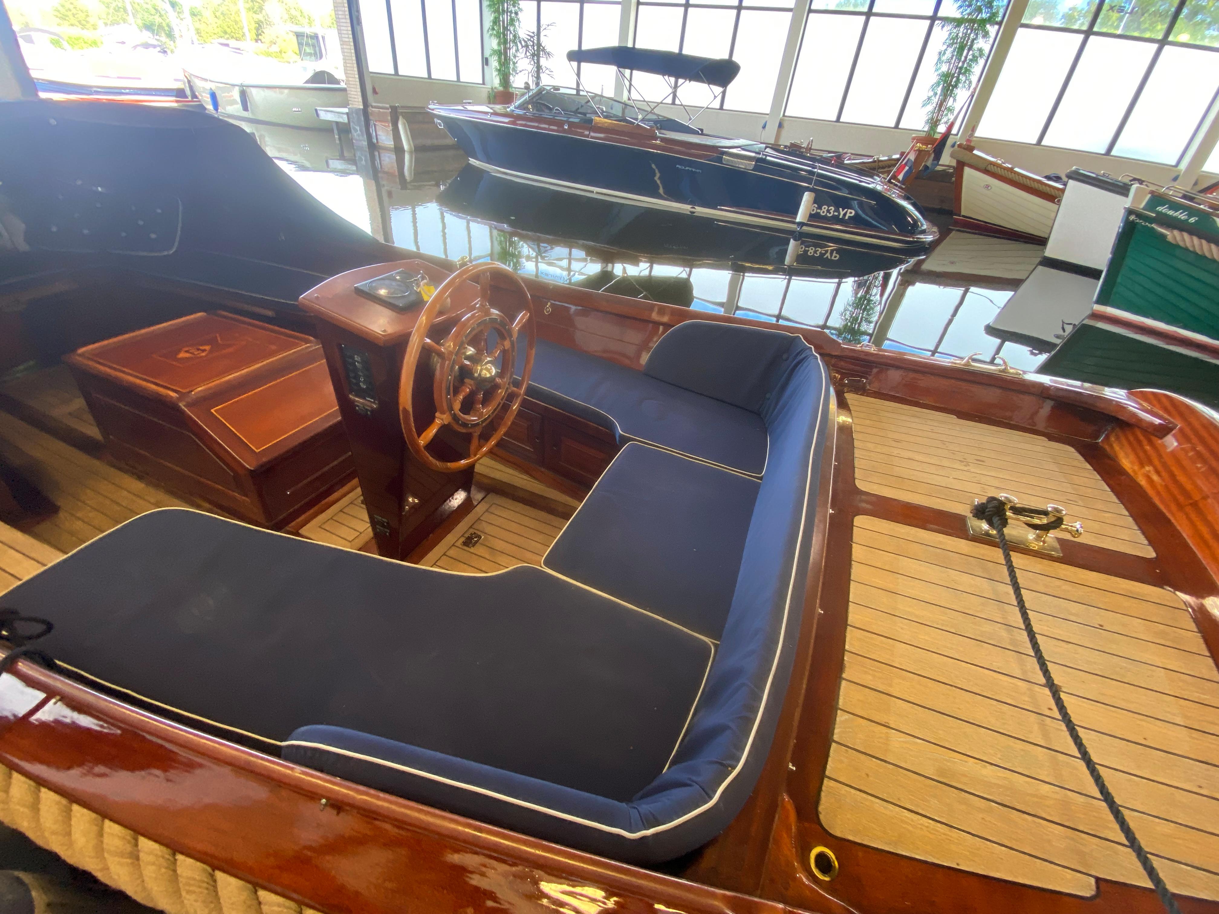Breedendam 700