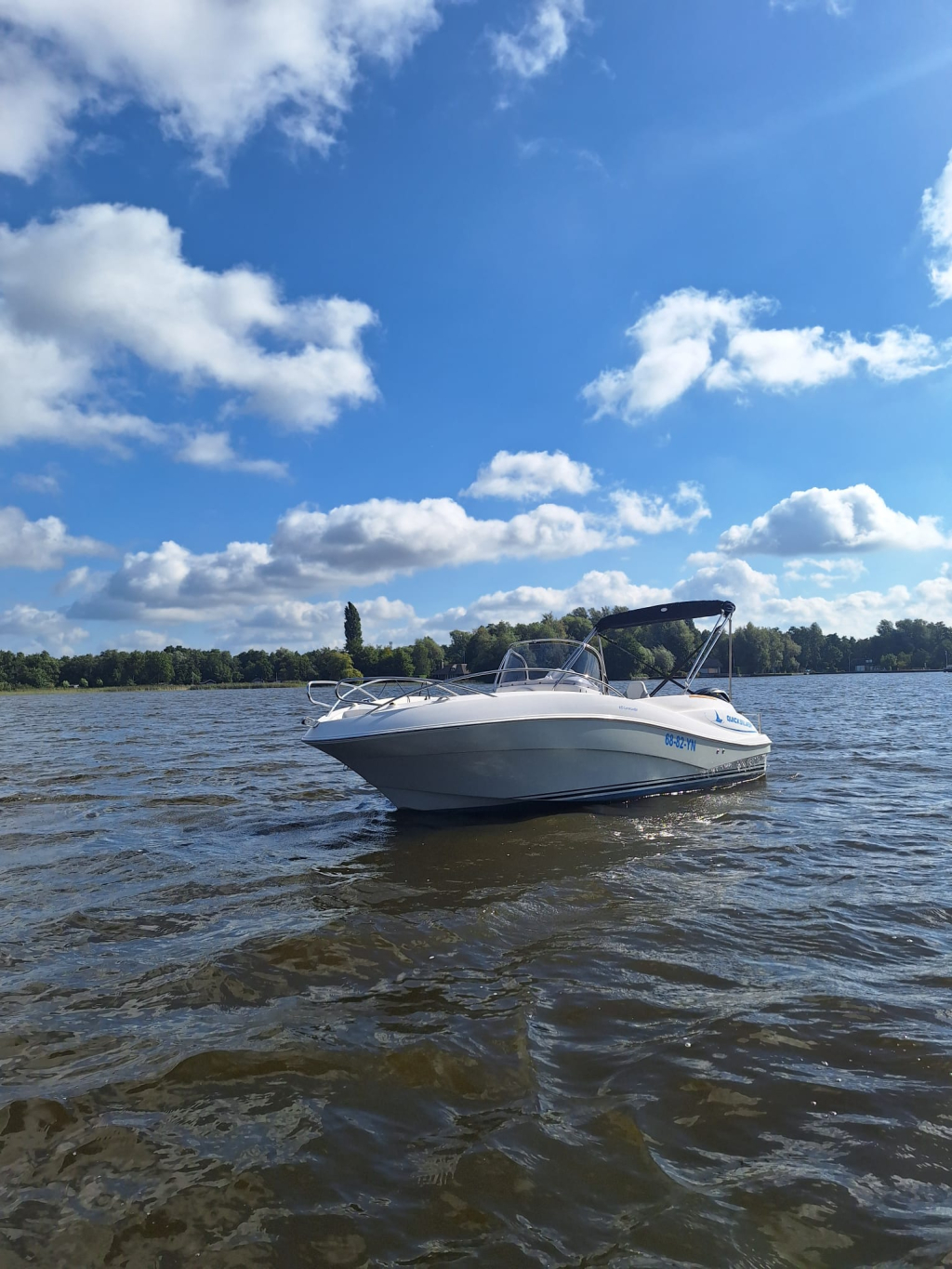 Quicksilver Polyester boten Commander 635 boeg en hekschroef vetus zeer weinig draaiuren foto 4
