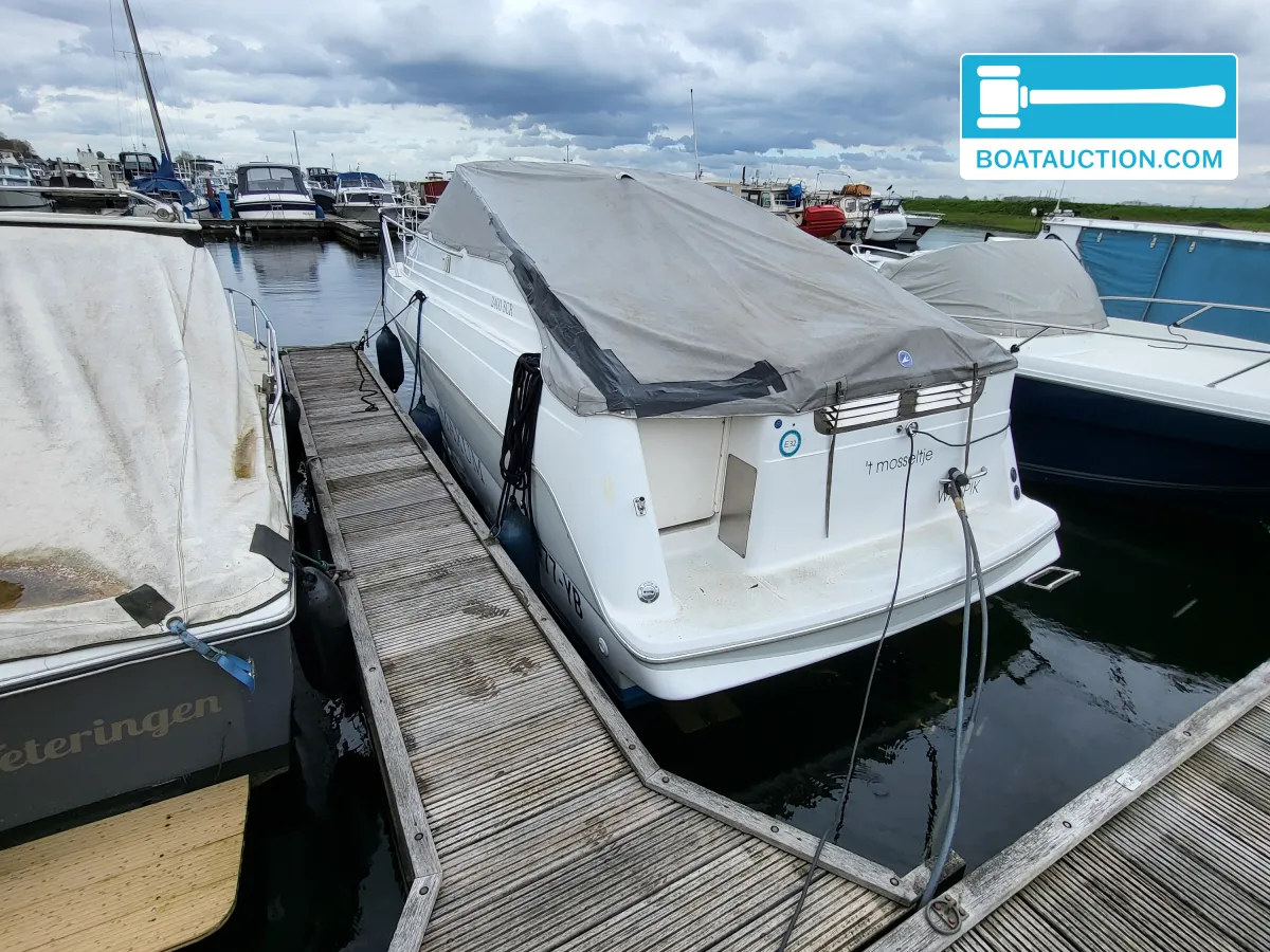 Maxum 2400 SCR foto 4