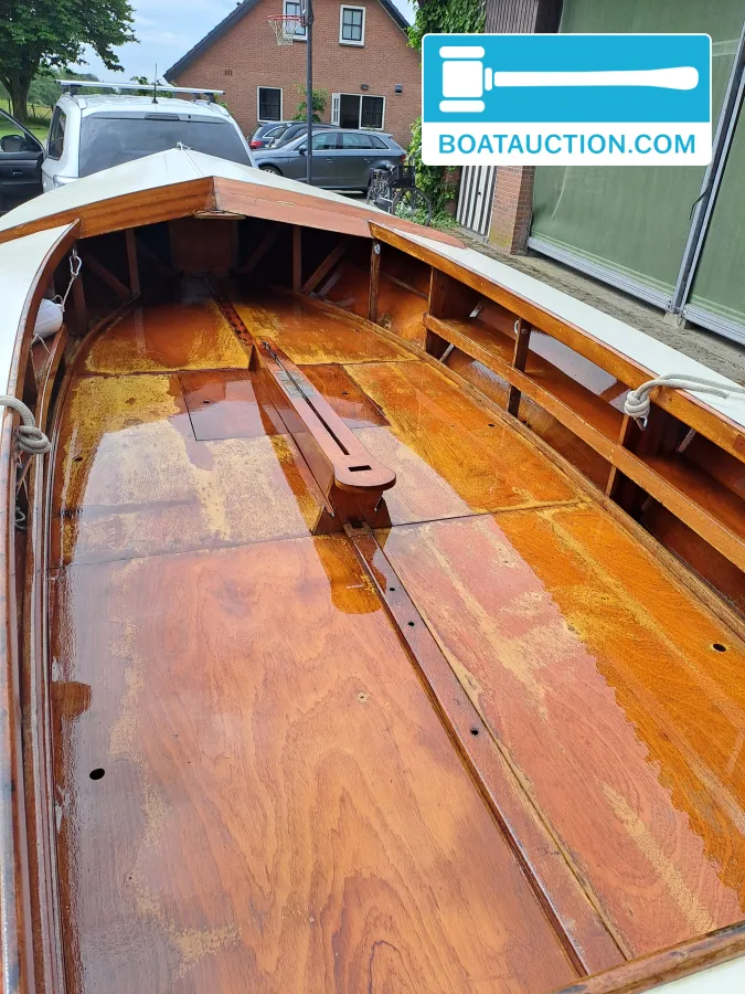Open Boat 600
