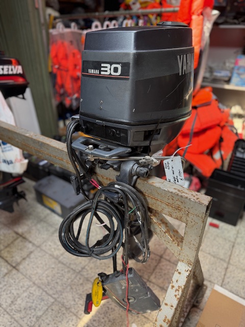 Yamaha 30PK foto 2