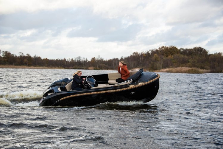 Oud Huijzer 471 Tender