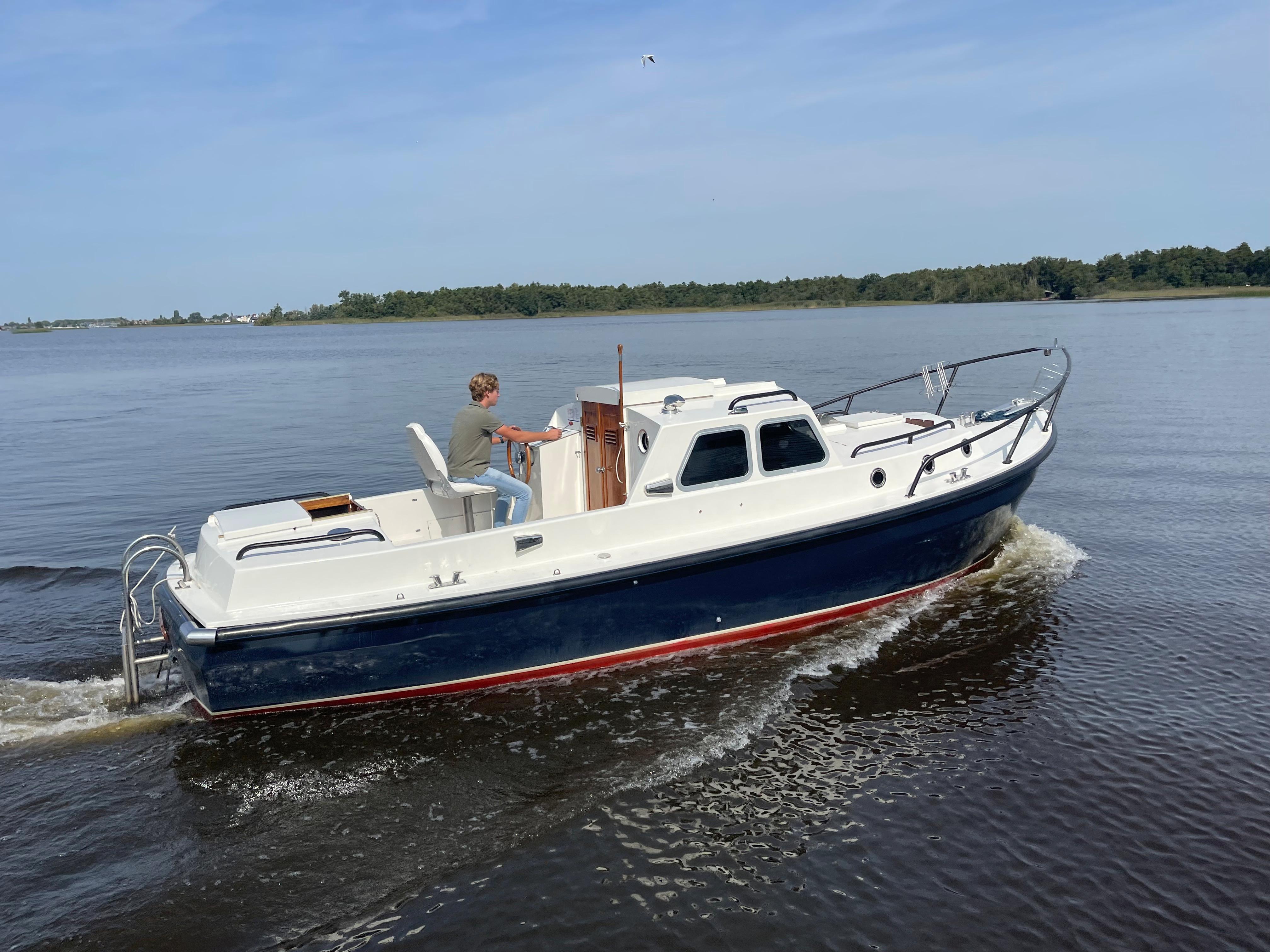 ONJ Spurt Loodsboot Cabinsloep 760