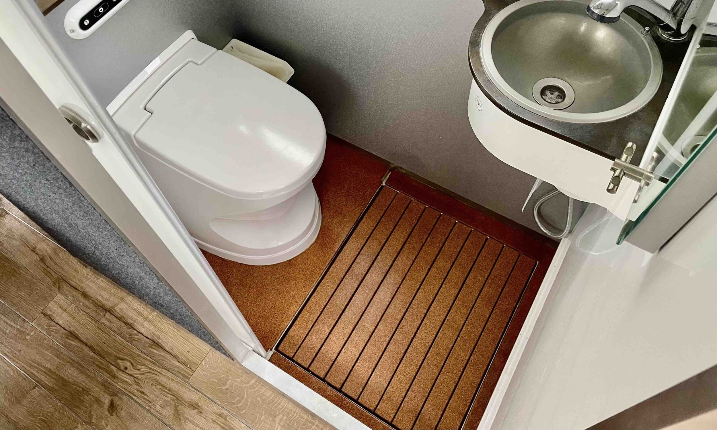 Caravanboat DepartureOne M Free (Houseboat) foto: 9